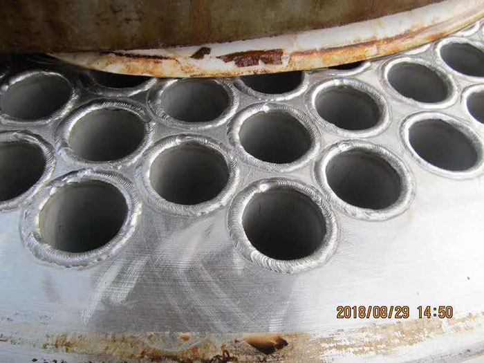 列管換熱器常規維護實拍 列管換熱器常規維護實拍